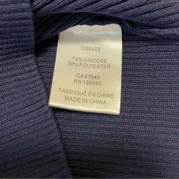 NEW House of Harlow 1960 Navy Ribbed Knit Crop Compression Top US L - Picture 6 of 6